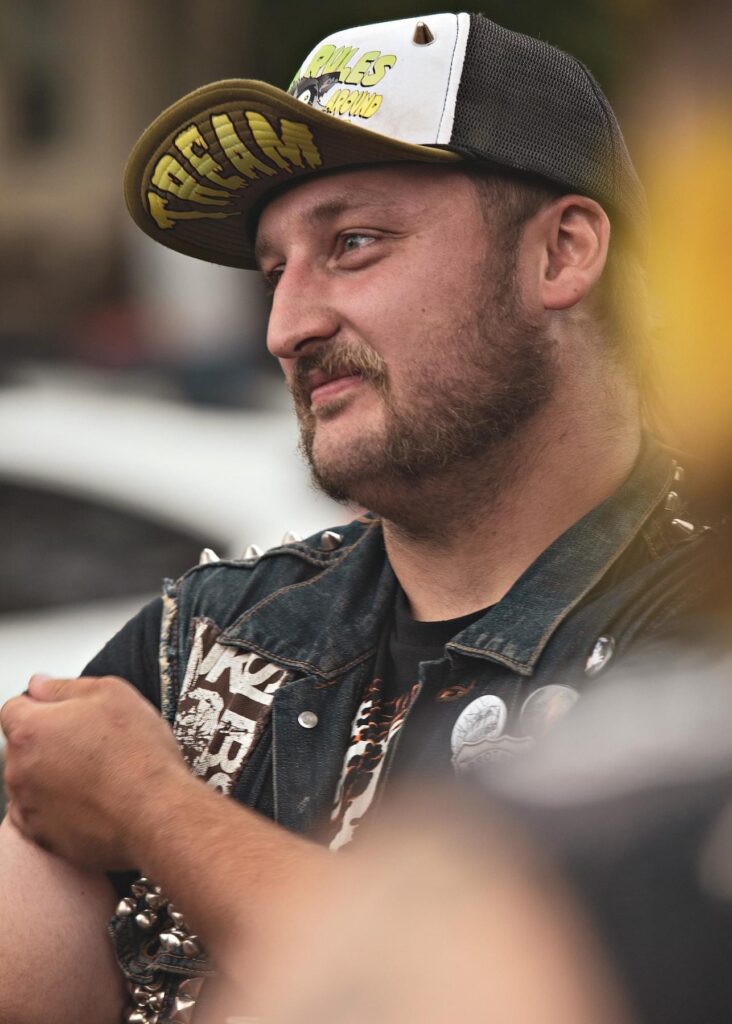 A picture of the crowd at Tacoma Porchfest