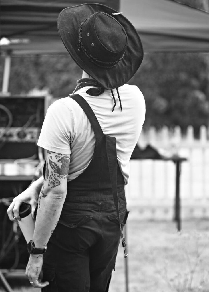 A picture of the crowd at Tacoma Porchfest